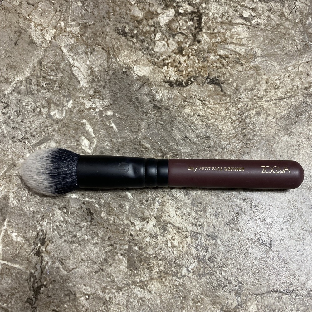 Zoeva 135 Petit‎ Face Definer Brush NWOB Opulence (READ)